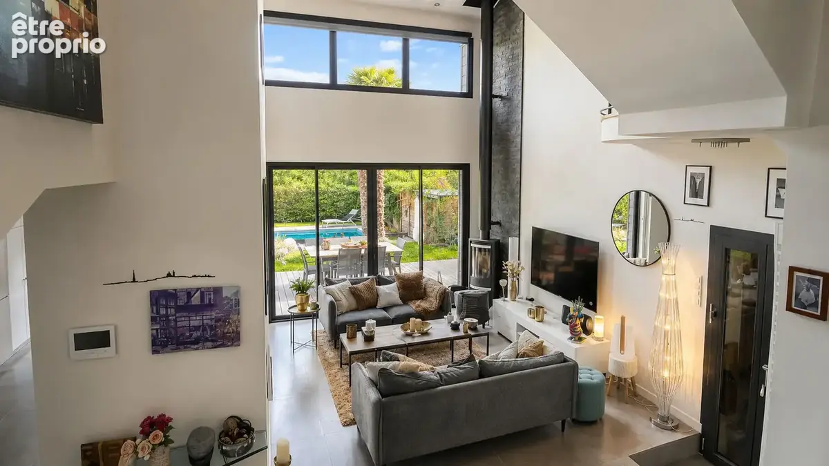 A vendre - agence giboire - maison 180m² habitables - 5 chambres bureau - piscine et garage double - rennes saint-helier - photo 2
