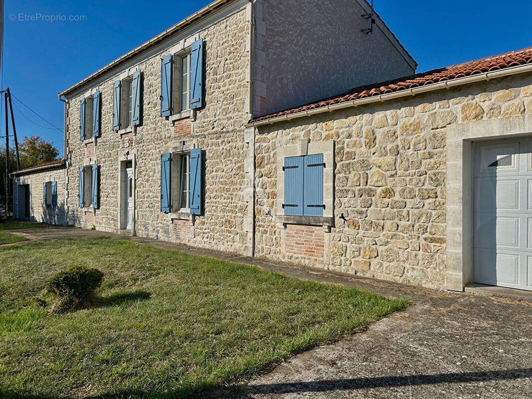 Maison à L&#039;ILE-D&#039;ELLE