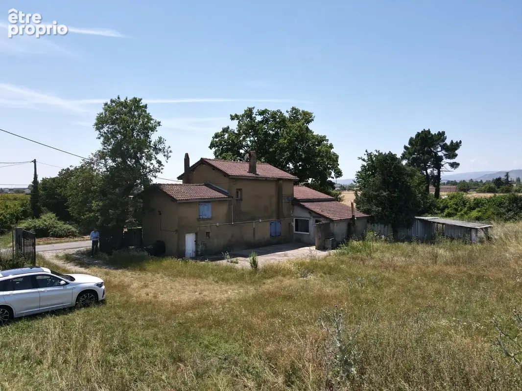 Corps de ferme à rénover intégralement sur 8 586 m2 de terrain - photo 14