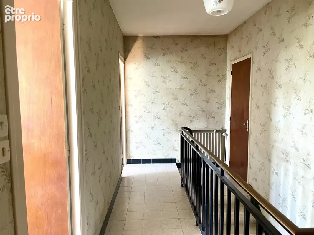 Maison ancienne avec dependances , axe mirebeau- neuville de poitou - photo 11