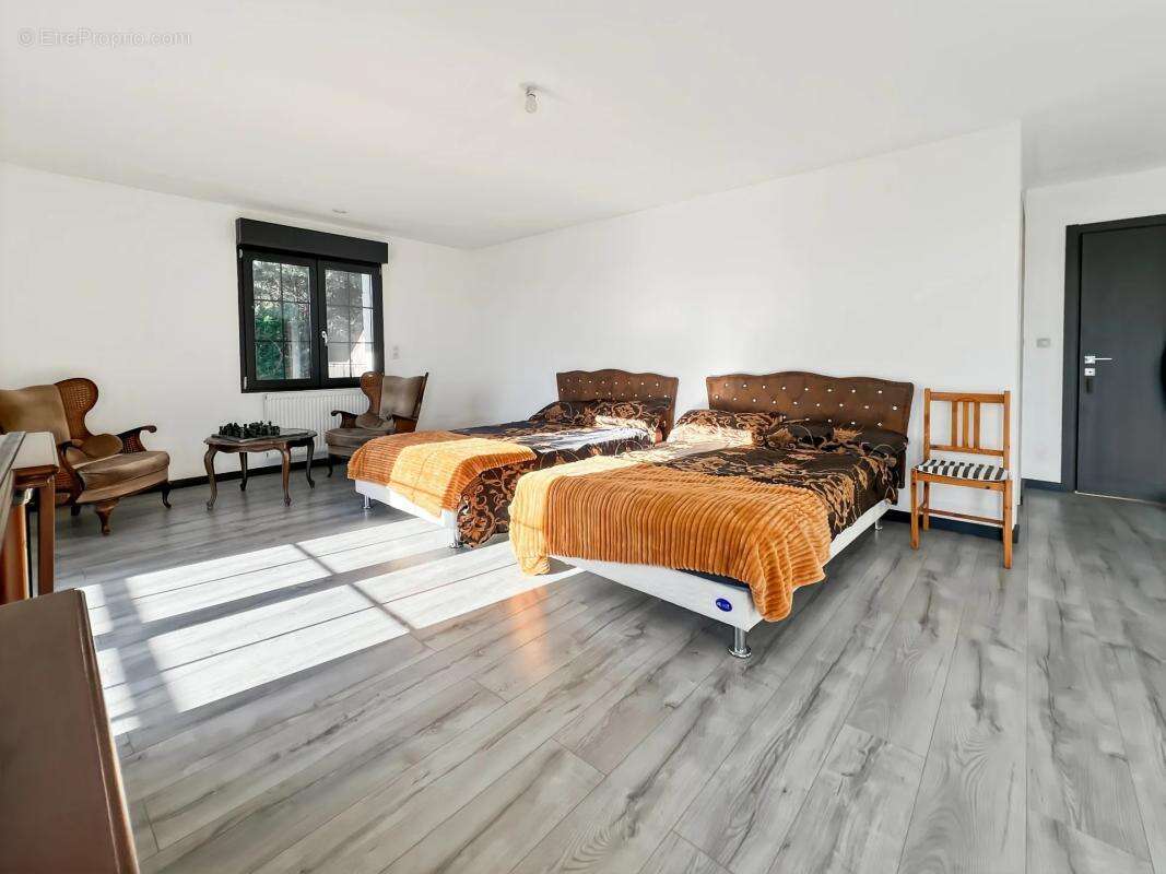 Maison à SAINT-SYLVESTRE-PRAGOULIN