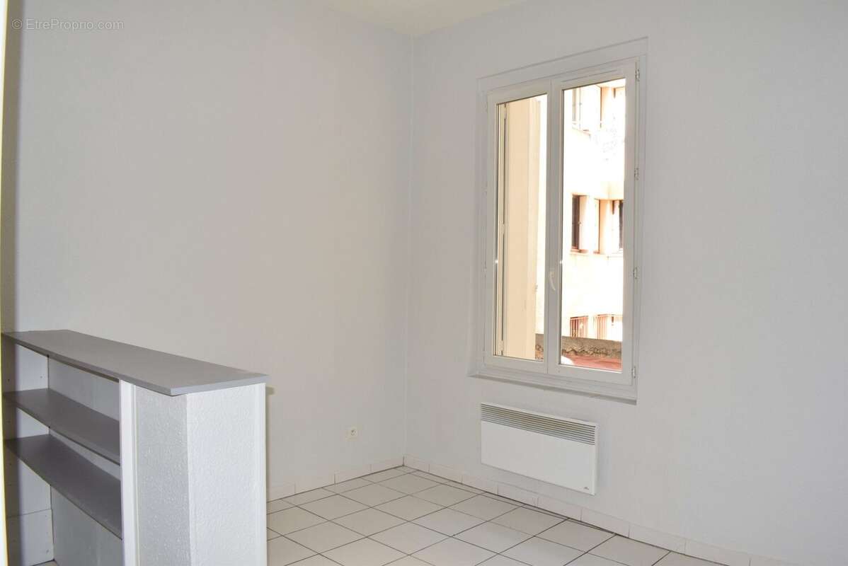 Studio - 1er étage - Appartement à NARBONNE