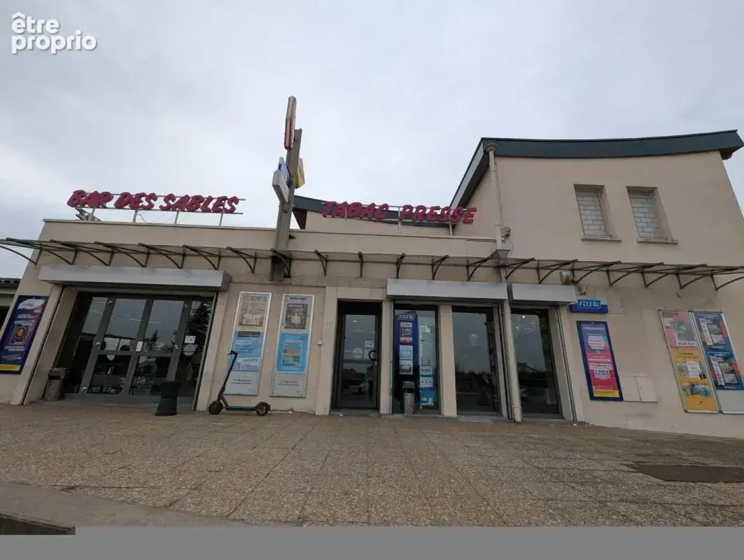 Commerce 240 m² à Mably  - photo 2