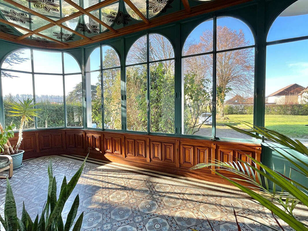 Appartement à LA TOUR-DU-PIN