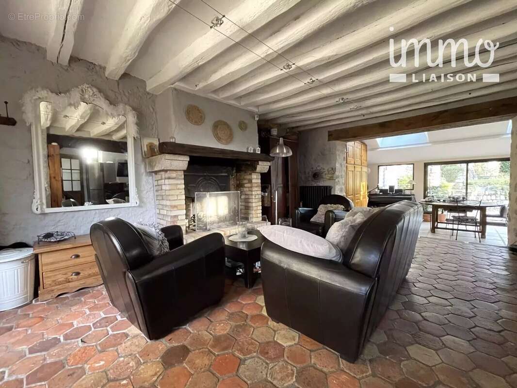 Maison à FLEURY-EN-BIERE