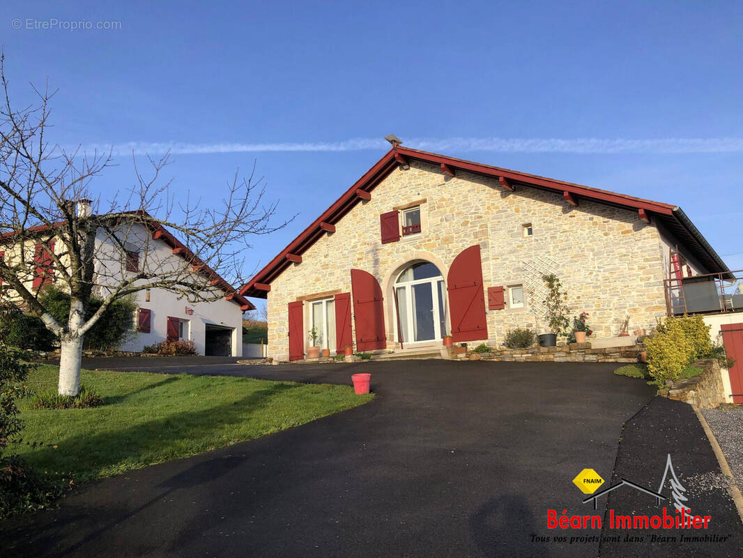 Maison 307 m² à Bidache  - photo 1