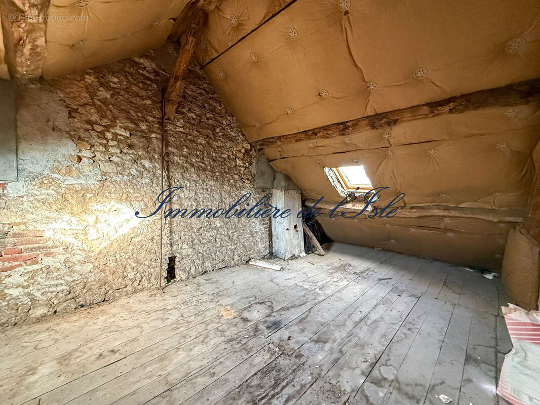 Appartement à CUBJAC
