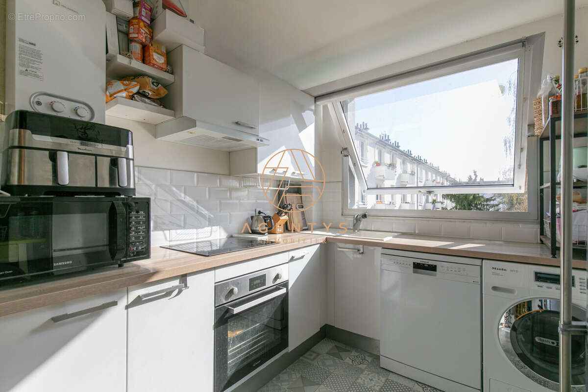 Appartement à SAINT-MAUR-DES-FOSSES