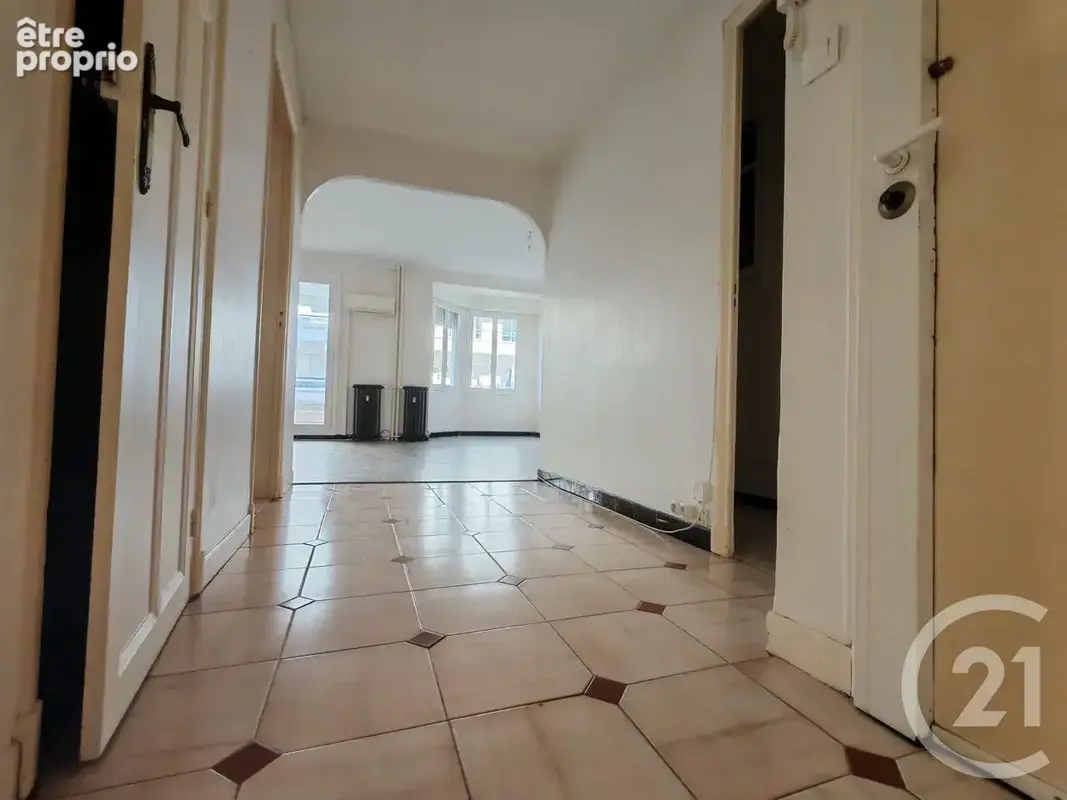 Appartement 2 pièces 67 m² à vendre à Toulon (83000) - photo 10