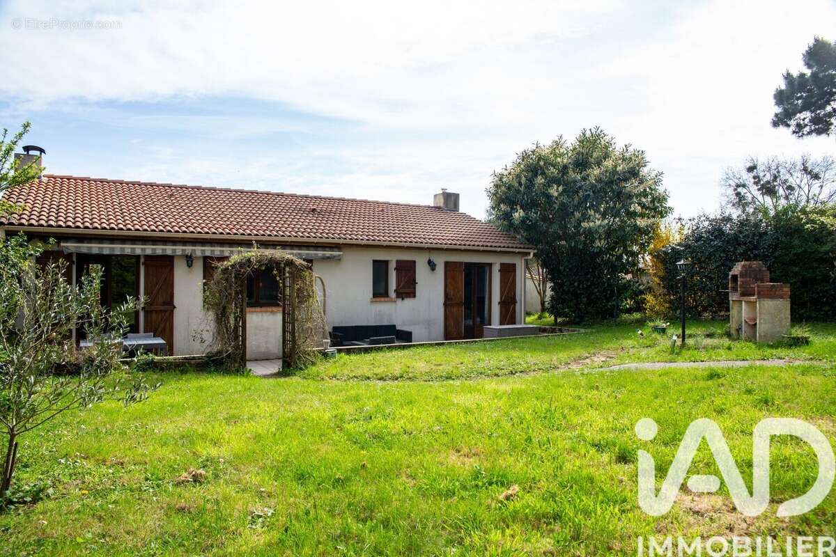 Photo 2 - Maison à BOUGUENAIS