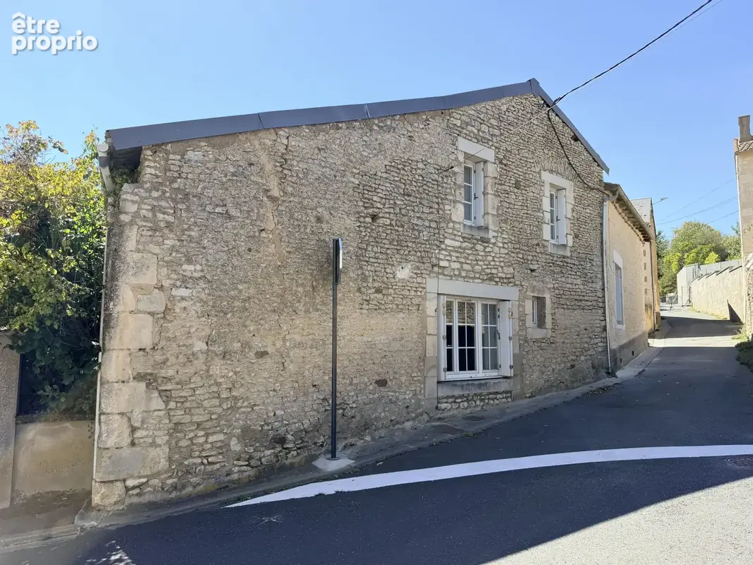 Maison à JAUNAY-CLAN