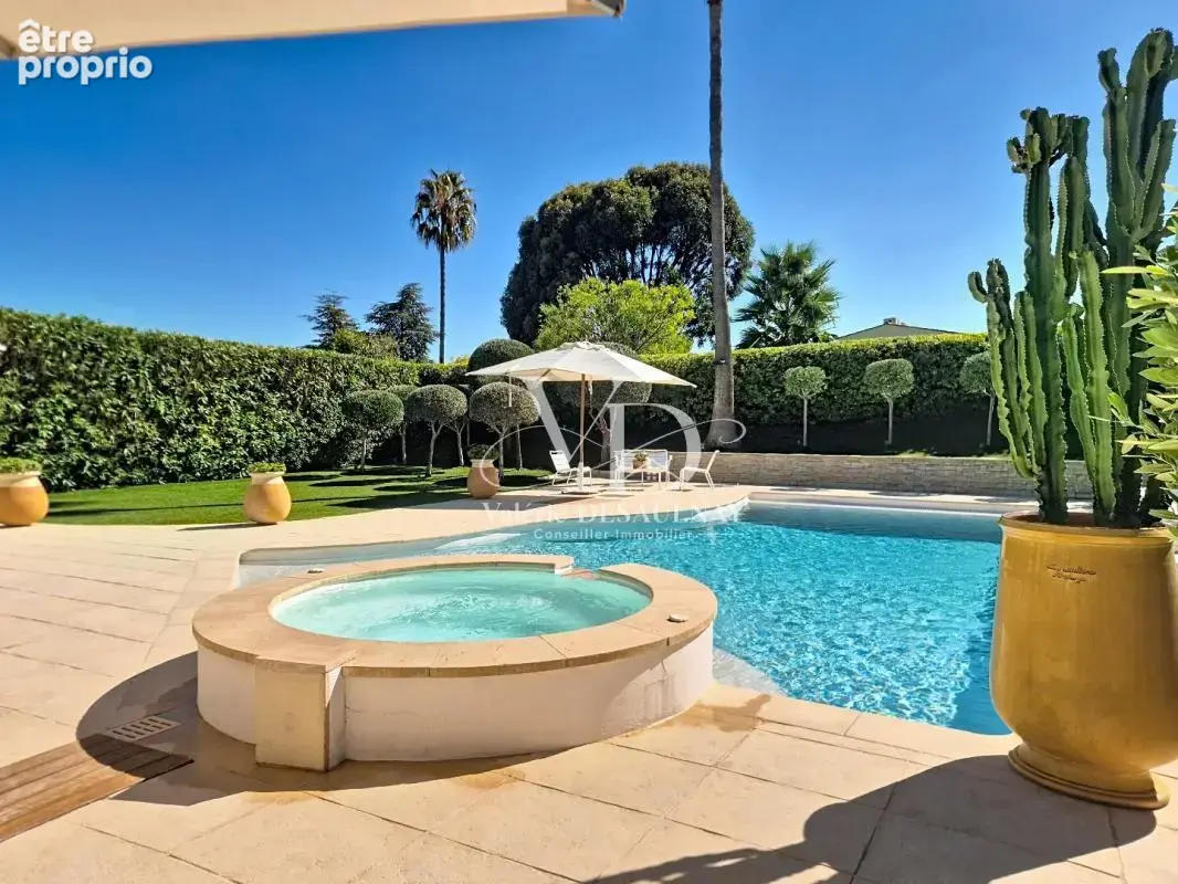 Maison 5 pièces 130 m² à vendre à Villeneuve-Loubet (06270) - photo 2