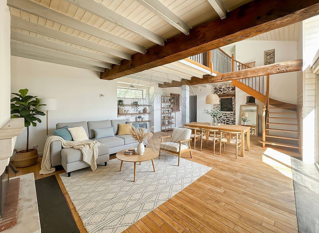 Maison à SAINTE-LUCE-SUR-LOIRE