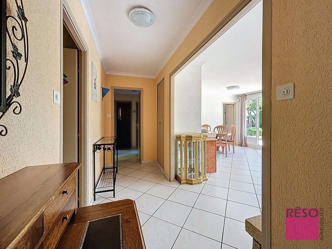 Maison à COLLONGES-SOUS-SALEVE