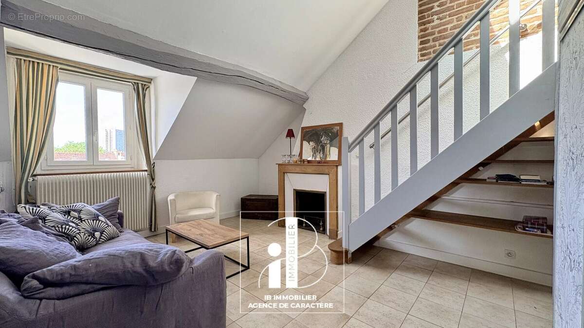 Appartement à FONTAINEBLEAU