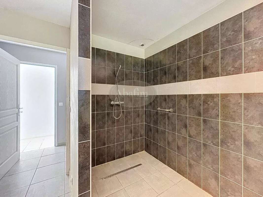 Maison à MONLEON-MAGNOAC