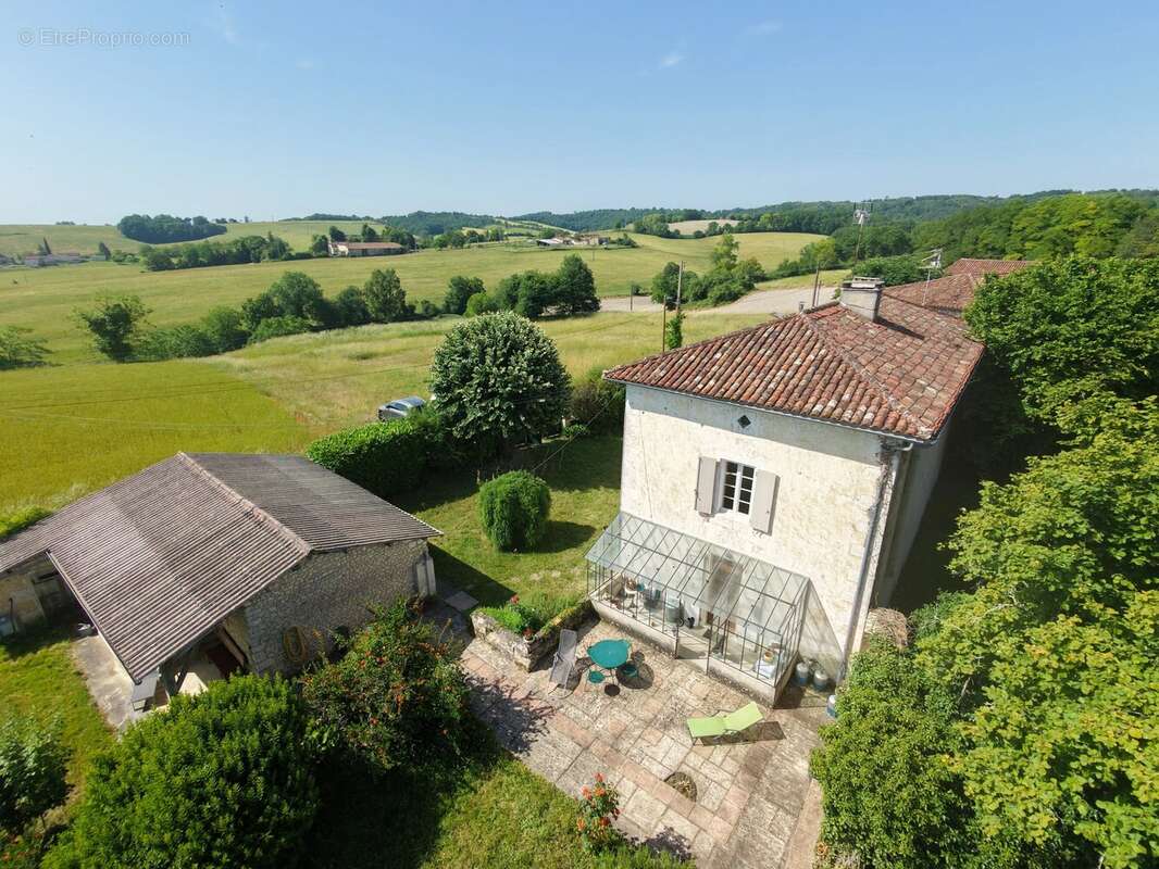 Fabuleuse propriété en pierres avec vues splendides sur la campagne! - photo 27