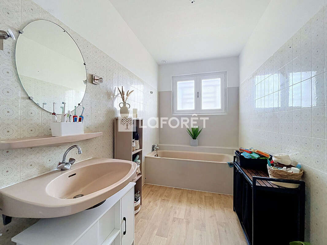 Maison à vendre Chaveyriat 6 pièce(s) 12.23 m2 - photo 14