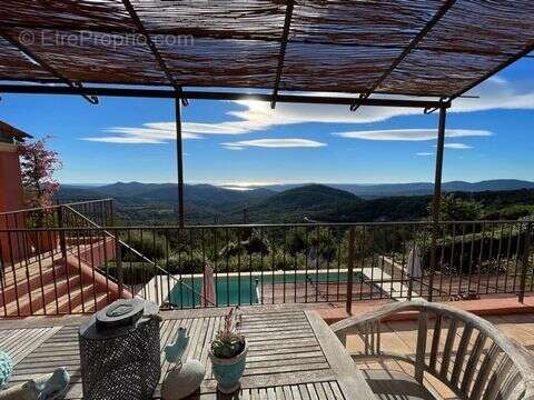 Maison à LA GARDE-FREINET