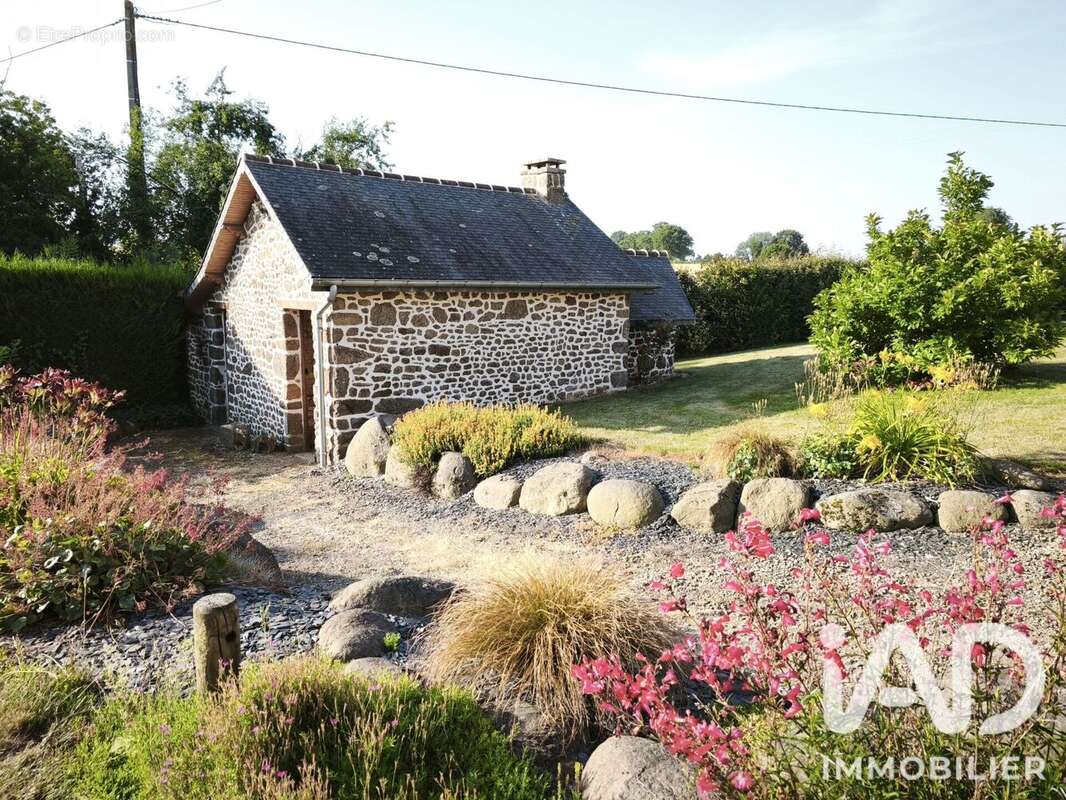 Maison 180 m² à Le Horps  - photo 2