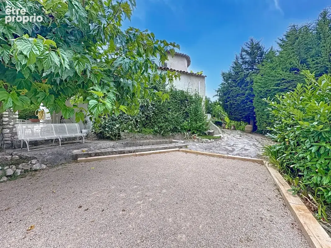Vence sud - villa provencale de 7 pieces principales - photo 17