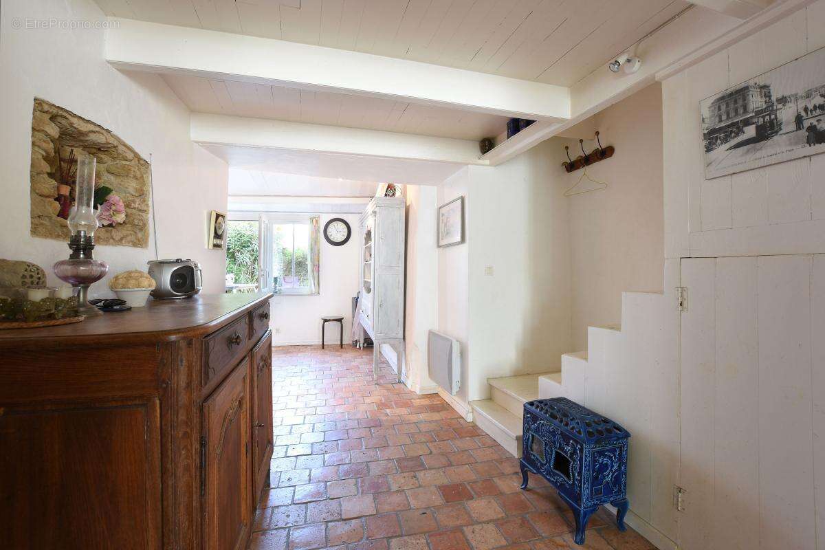 Maison à LES PORTES-EN-RE