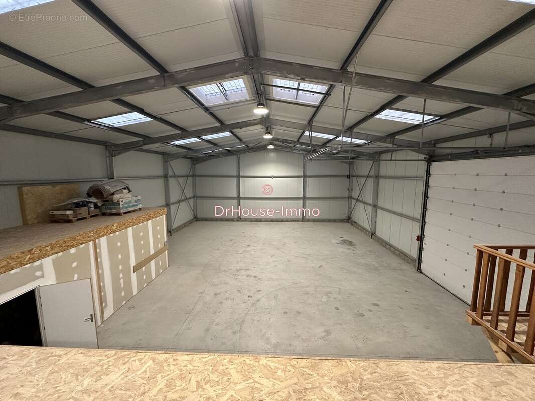 Commerce à CHATEAU-LANDON