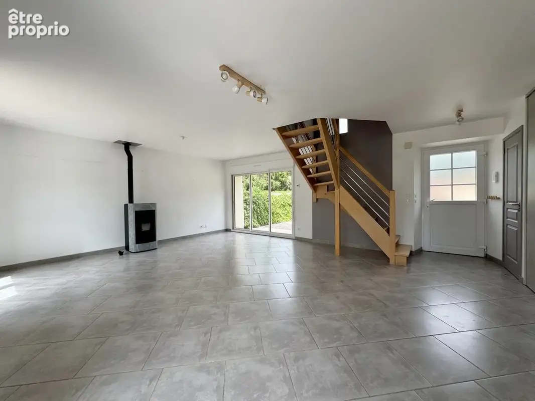 Maison en pierre familiale - quartier calme - photo 7