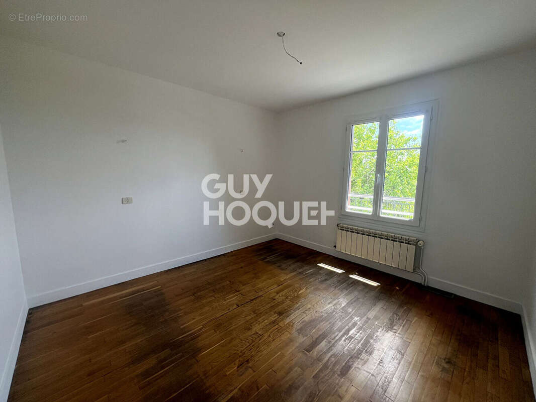 Maison à SAINT-PRIEST-DES-CHAMPS