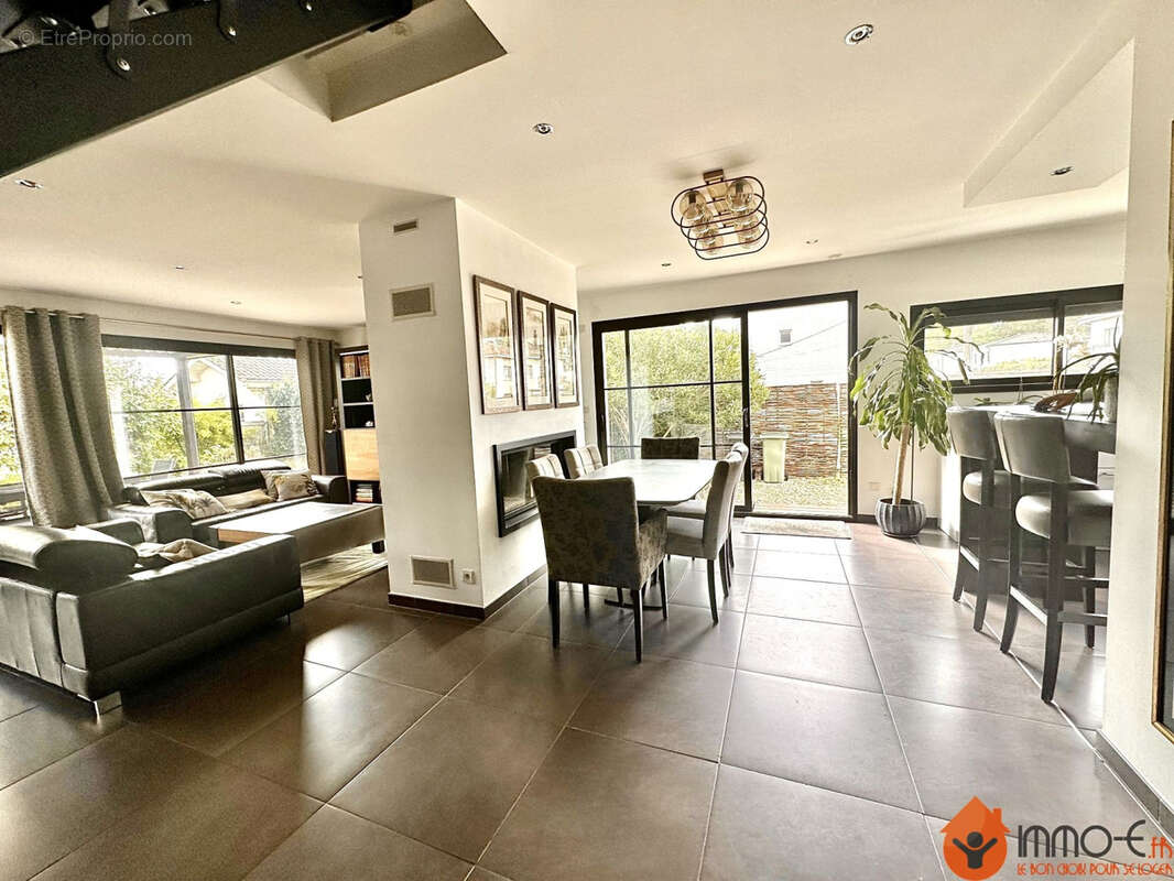 Maison à VILLENAVE-D'ORNON