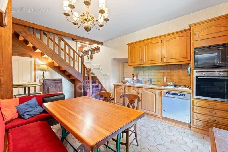 Dpt Ain (01), à vendre proche de GEX  maison P6 de 197 m² - Terrain de 1300 m² - photo 30