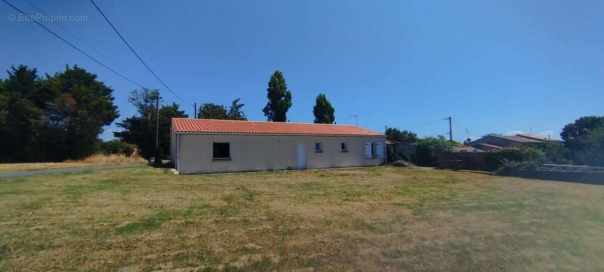 Maison à SAINT-NAZAIRE-SUR-CHARENTE