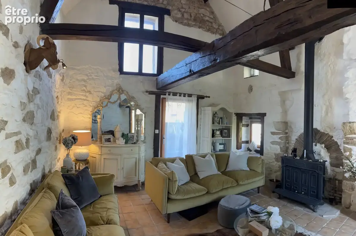 Une maison de caractère, magnifiquement aménagée, vendue meublée! - photo 4