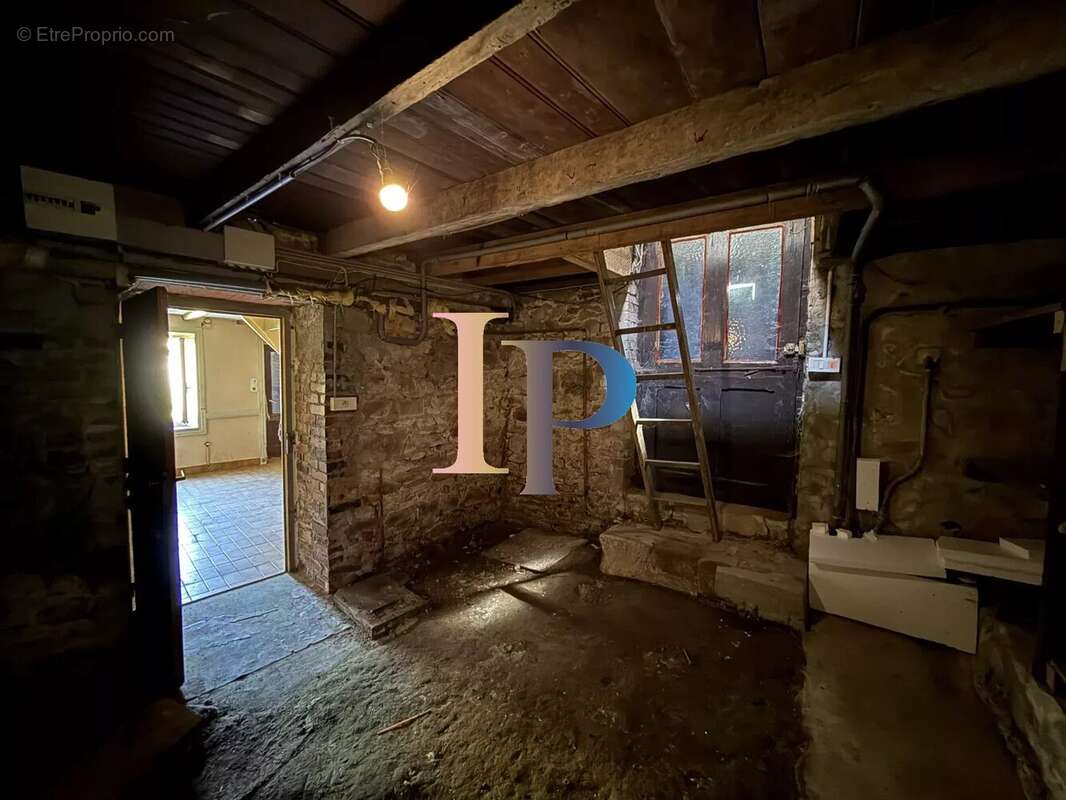 Maison à PONT-TRAMBOUZE