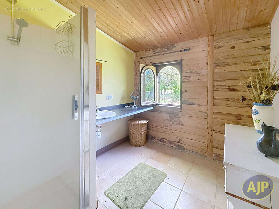 Maison à BOIS-DE-CENE