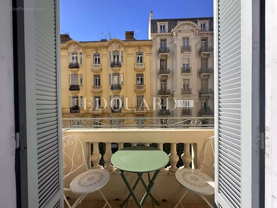 Appartement à MENTON