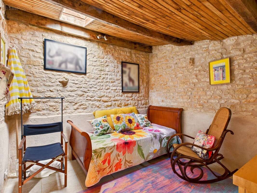 Maison à SAUZE-VAUSSAIS