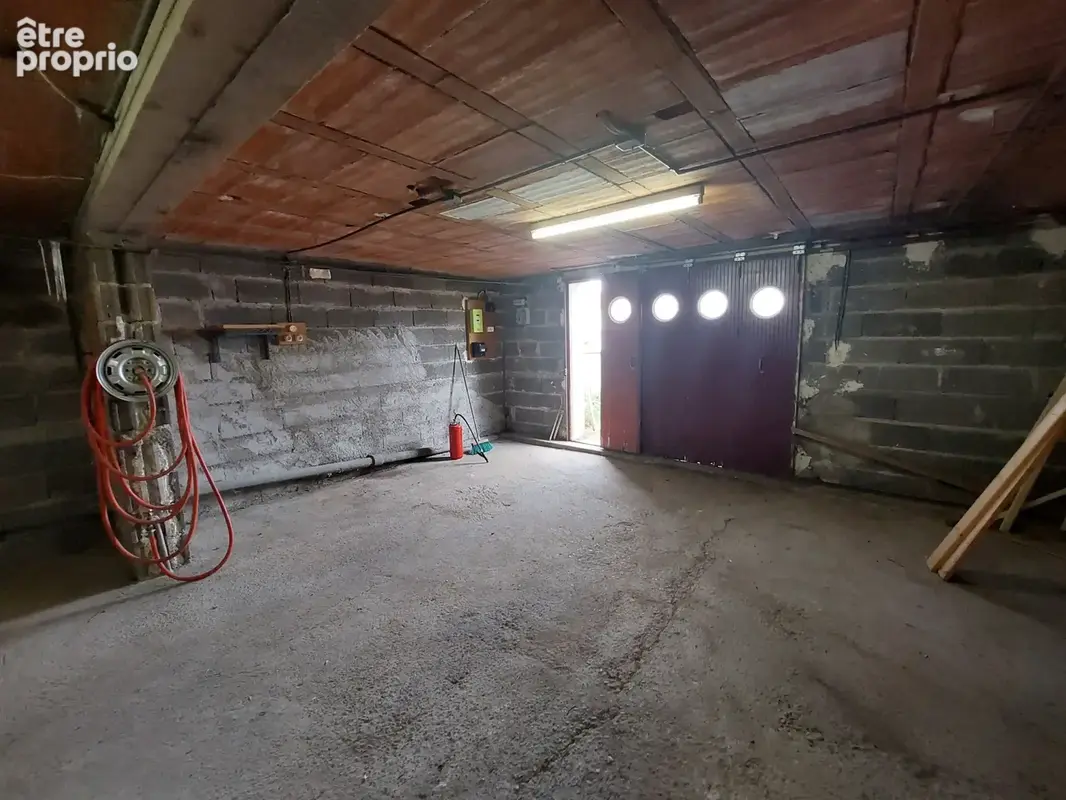 Maison avec sous-sol et joli terrain - photo 12