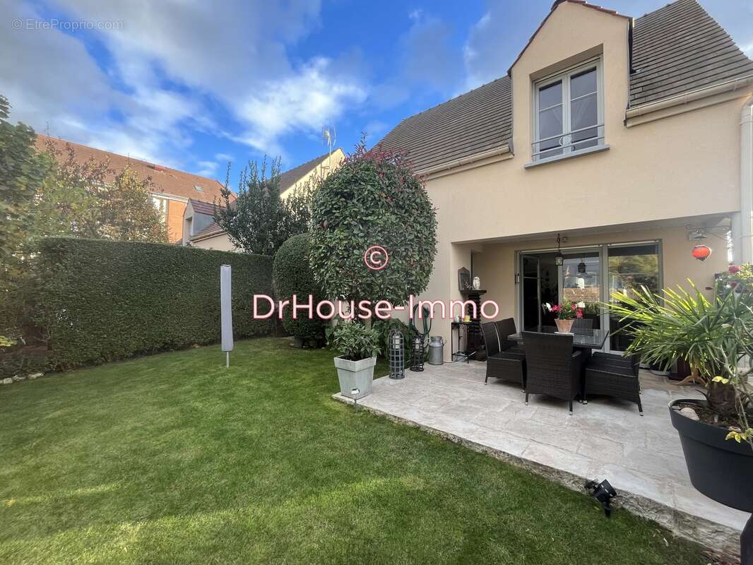 Maison à ECQUEVILLY