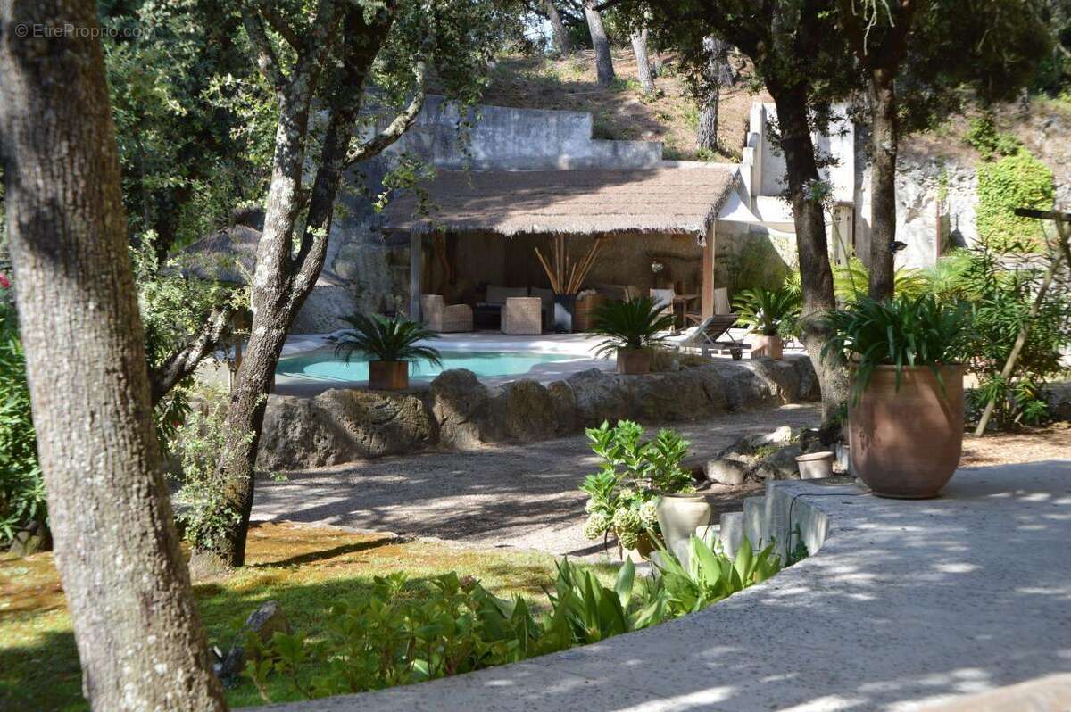 Maison à VILLENEUVE-LES-AVIGNON