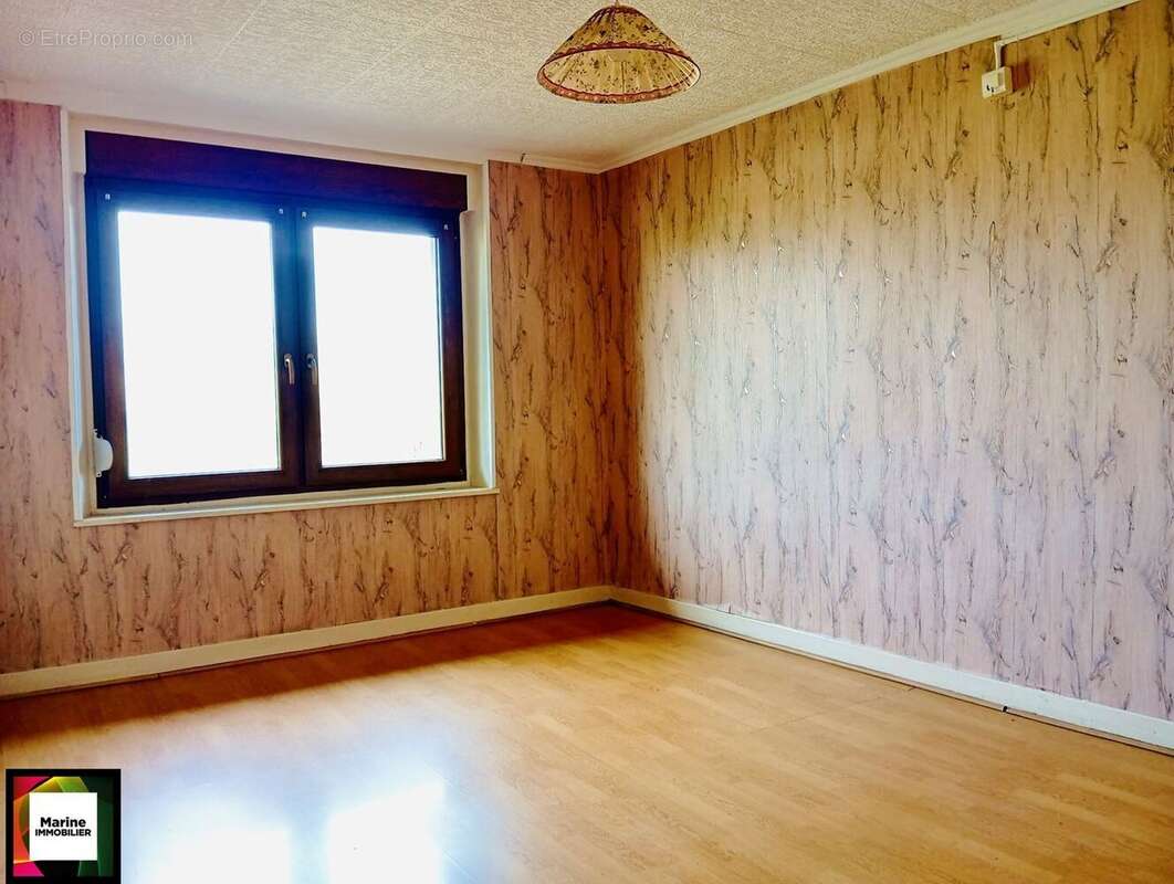 Maison à BAZAILLES