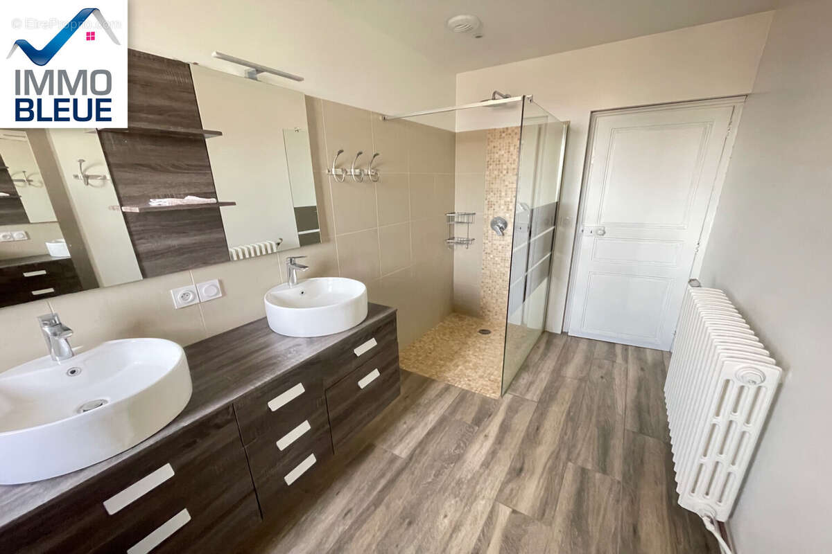 Maison à CHATEAUNEUF-LES-MARTIGUES