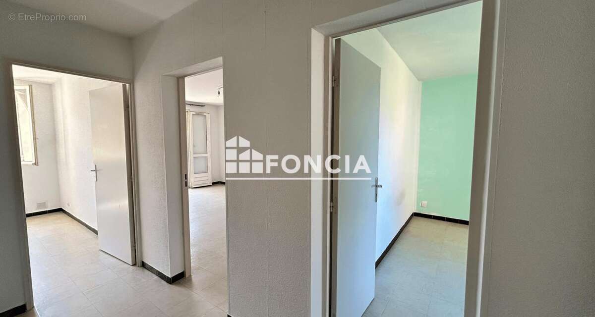 Uzès – Appartement T3 52 m² avec terrasse et parking, résidence sécurisée proche centre - photo 4