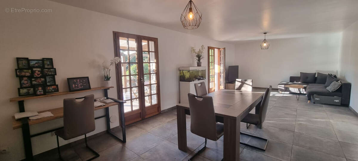 Maison à LONGUEVILLE