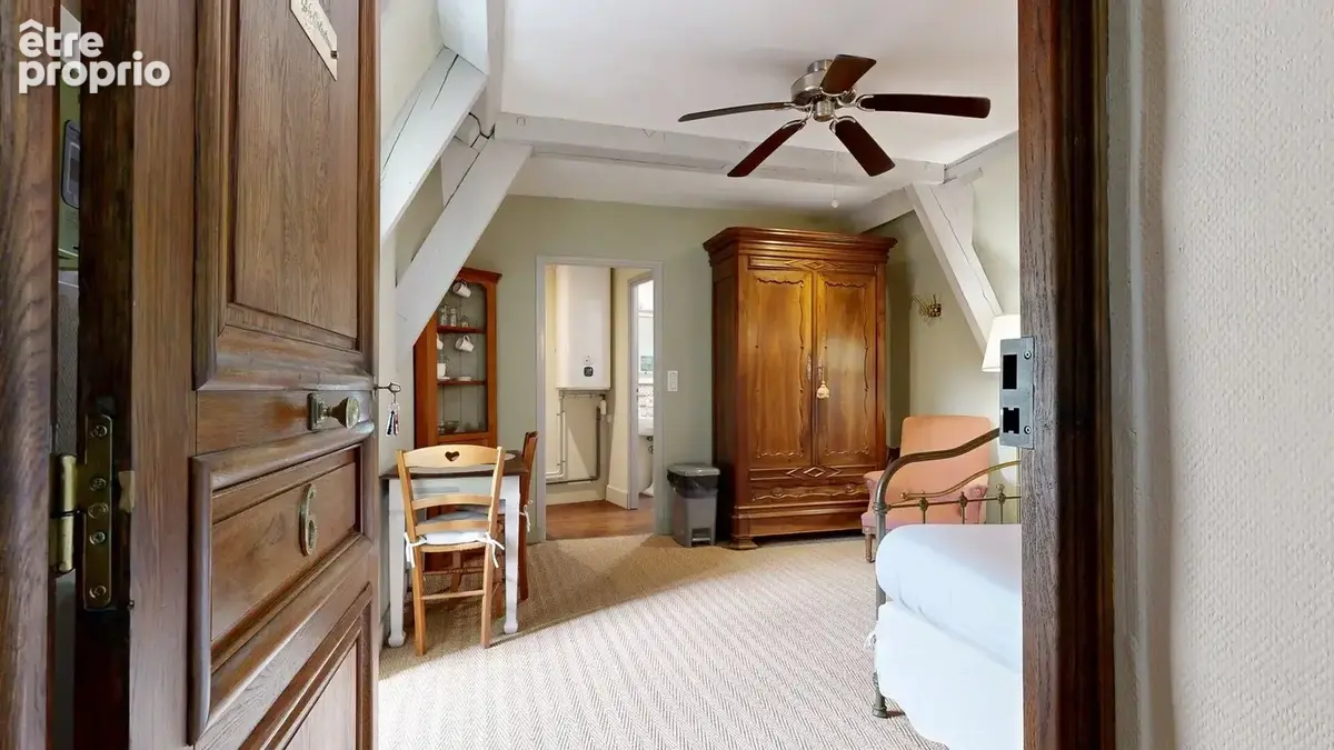 Sous les toits du centre historique, Studio de charme (26 m²) parfait pied-à-terre ou un investissement locatif au cœur de la vi - photo 4