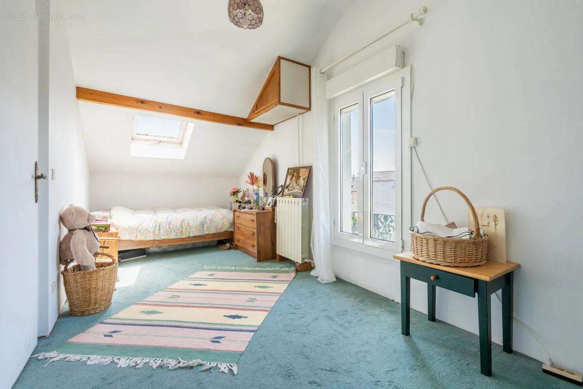 Maison de 5 pièces de 134 m² à Drancy - photo 6