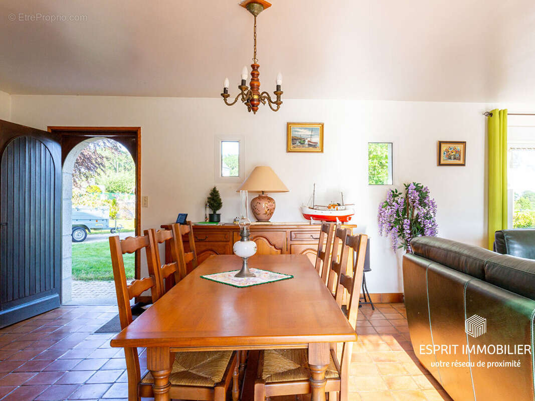 Maison à RIEC-SUR-BELON