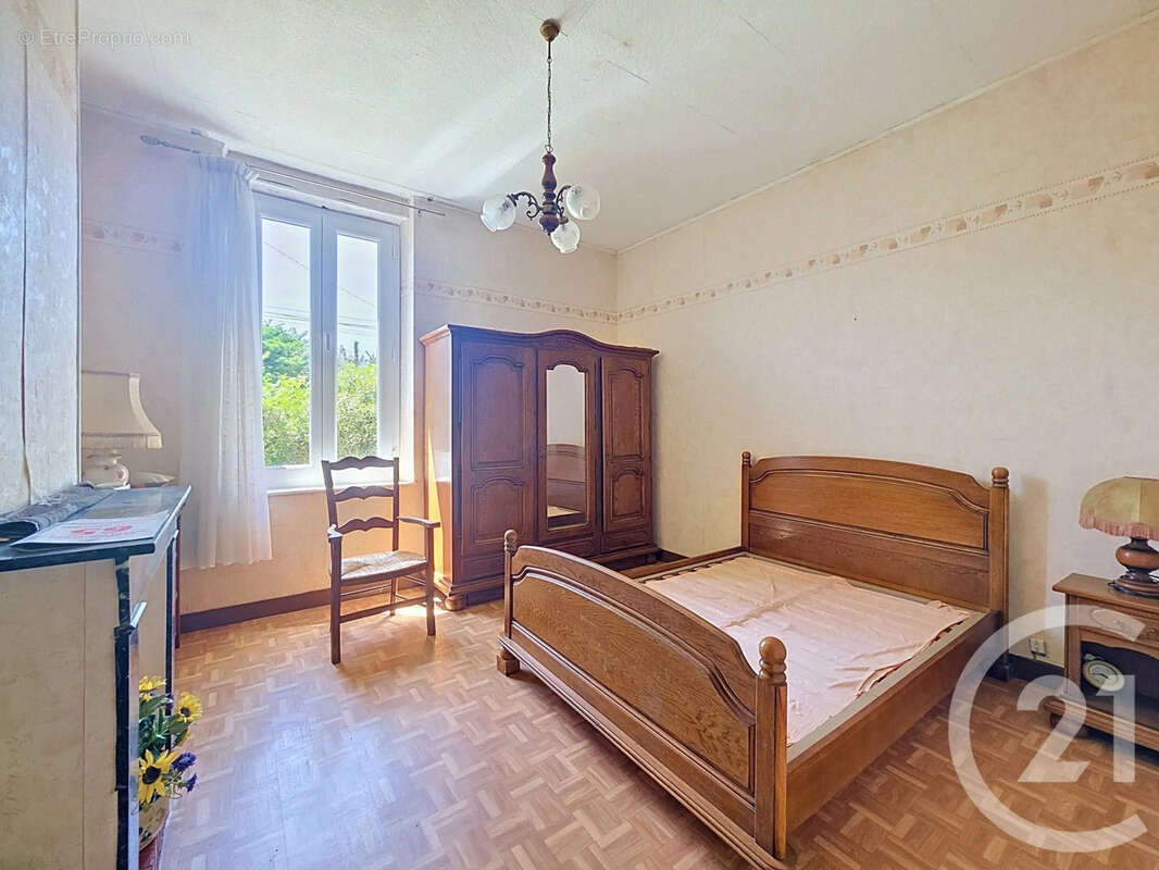 Maison à MEAUZAC