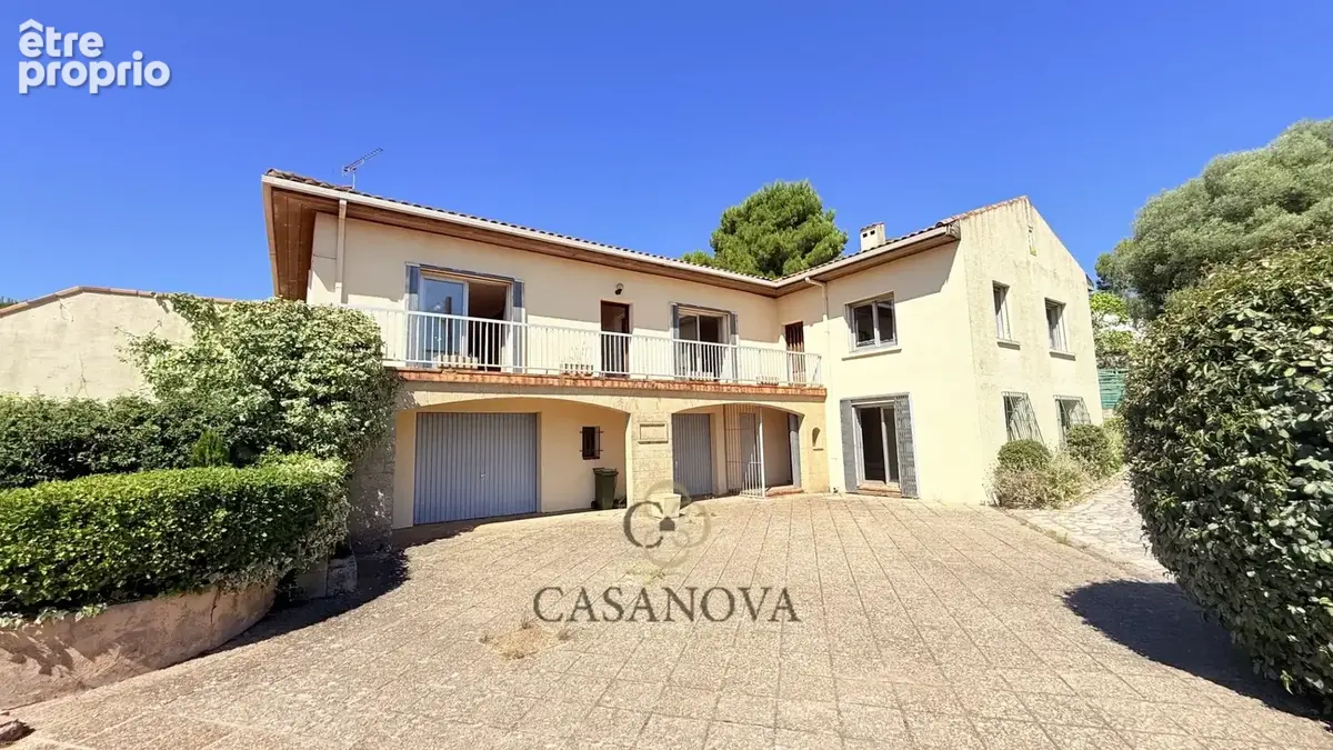 Villa d'architecte avec piscine, six chambres et appartement indépendant sur 1 720 m² de terrain - photo 2