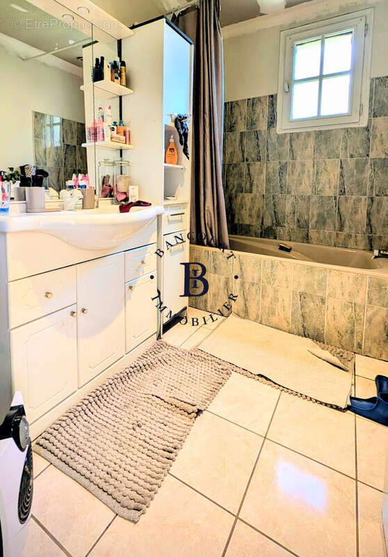 Maison à SAINT-VIANCE